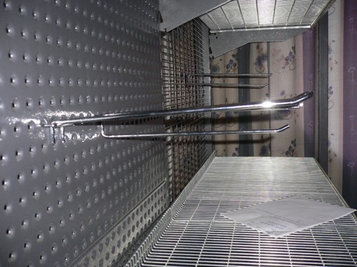 Wire shelf assembly