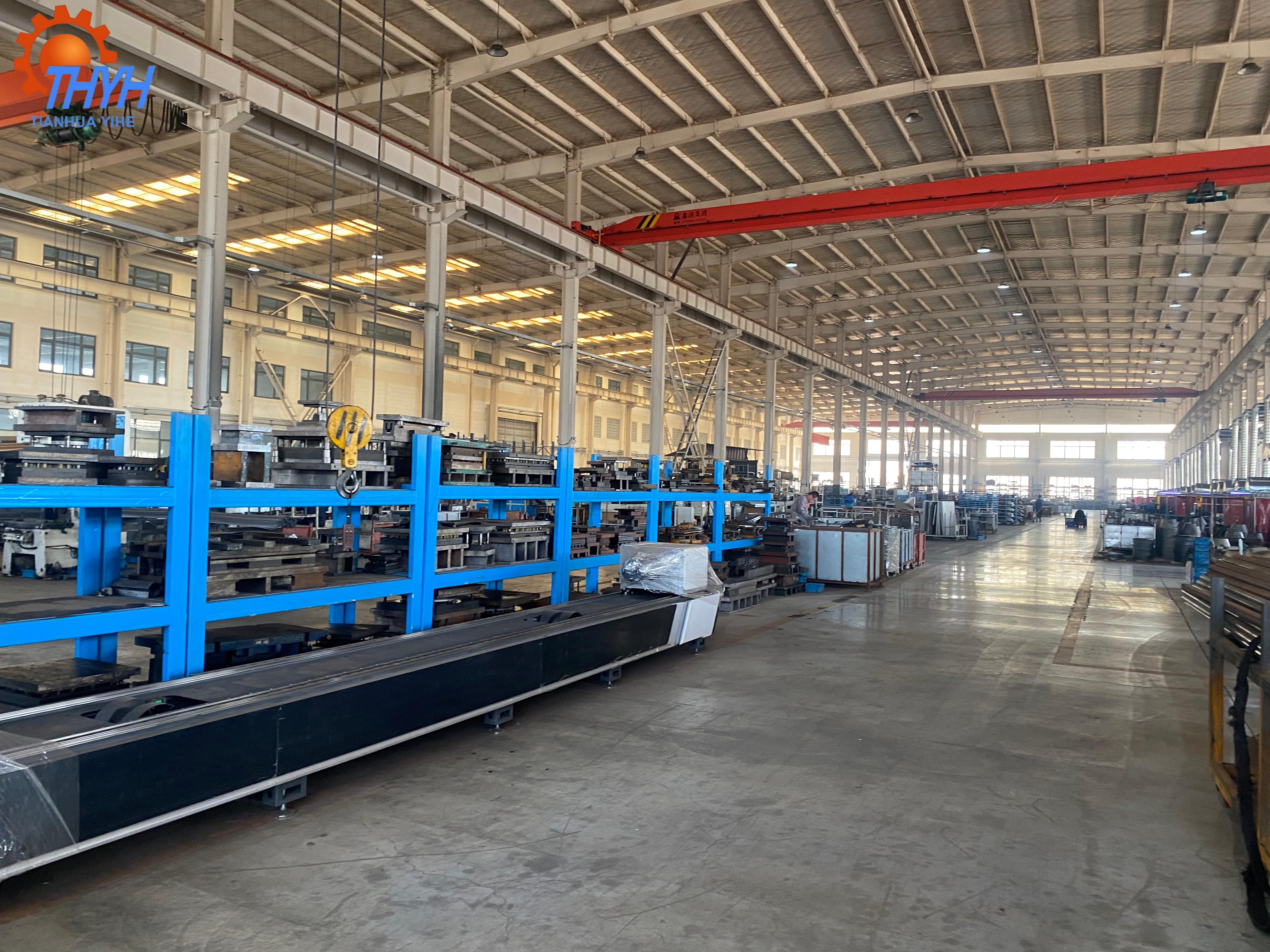 Modular Welded Steel Mezzanine Structure, Shot Blasted Primer Painted, Q235 Q345 Bolt Connection, Prefab Assembly