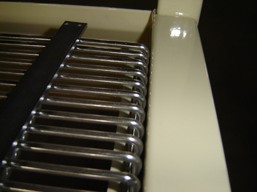 AU41 Outrigger Shelving with Chrome Wire Shelves in Supermarket 4 Post Gondola Shelving