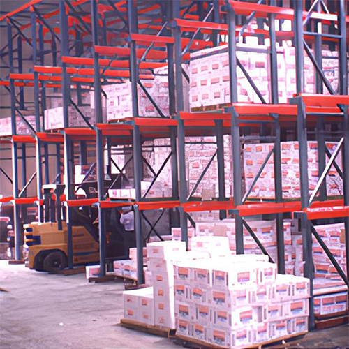 Cold storage drive-in racking configuration